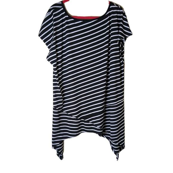 Avenue Top Womens Plus Size 20/22 2X Blqck White Striped Angled Hem Stretch - Picture 2 of 7